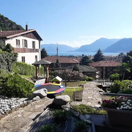 Mari Villa Dervio