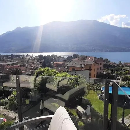 Mari Villa Dervio
