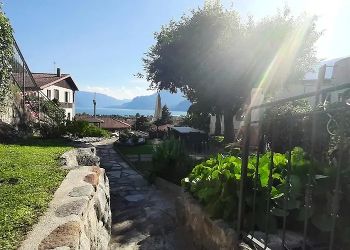 Mari Villa
